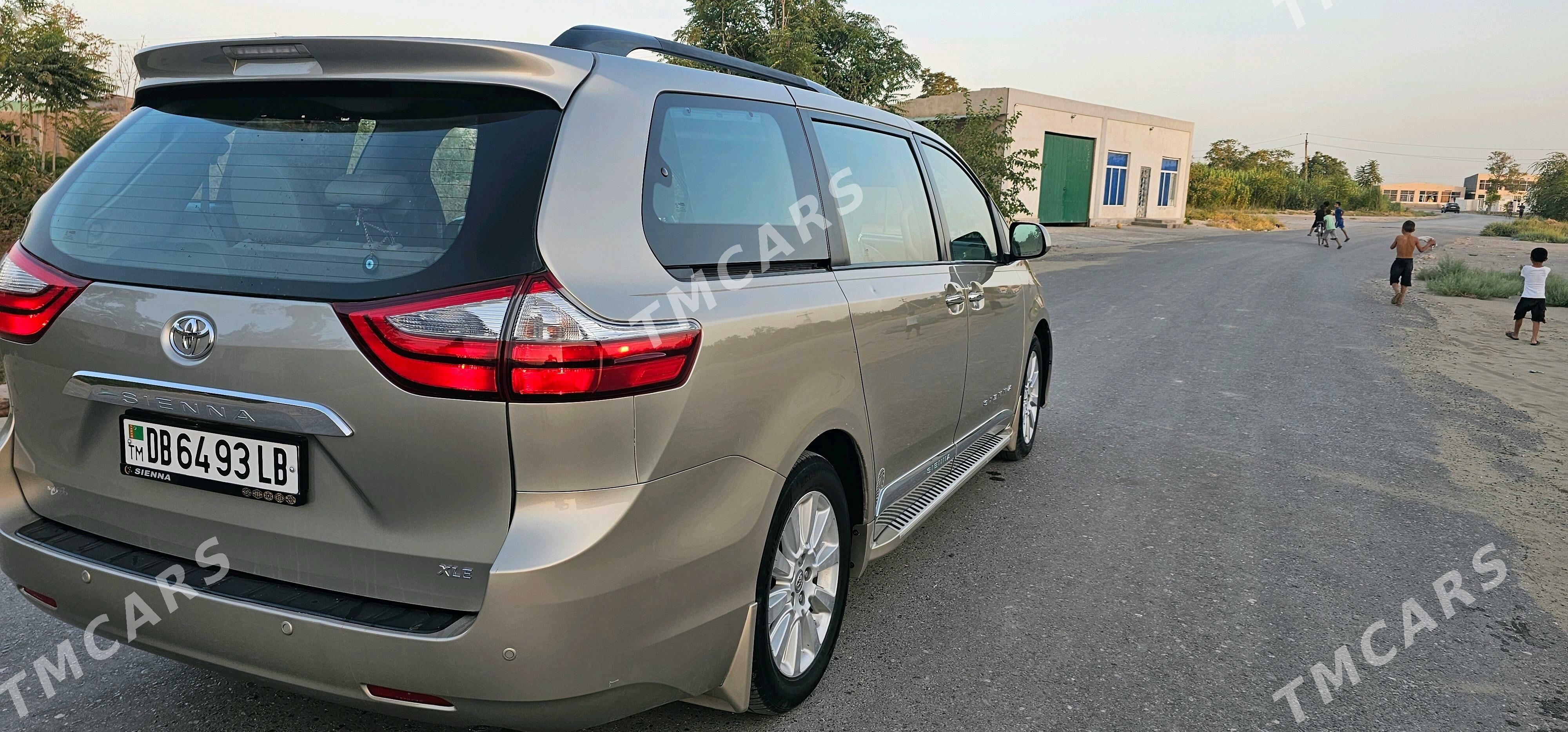 Toyota Sienna 2016 - 390 000 TMT - Halaç - img 7