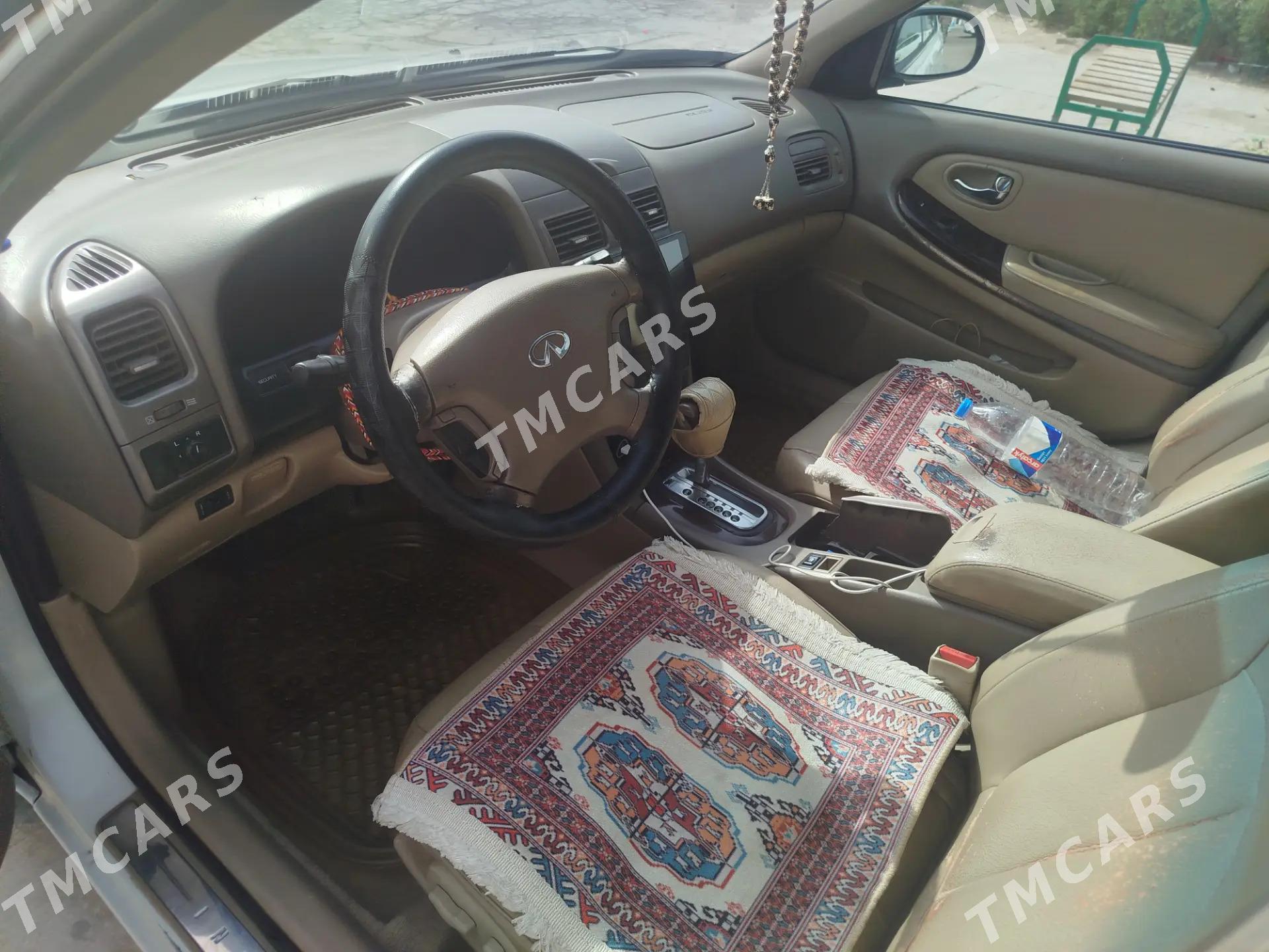 Infiniti I30 2000 - 70 000 TMT - Дашогуз - img 5