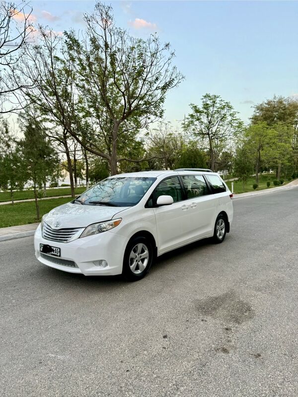 Toyota Sienna 2012 - 275 000 TMT - Aşgabat - img 4