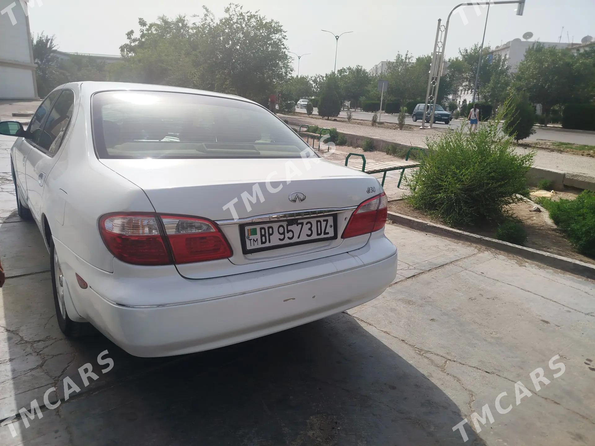 Infiniti I30 2000 - 70 000 TMT - Дашогуз - img 8