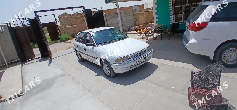 Opel Astra 1992 - 33 000 TMT - Мары - img 2