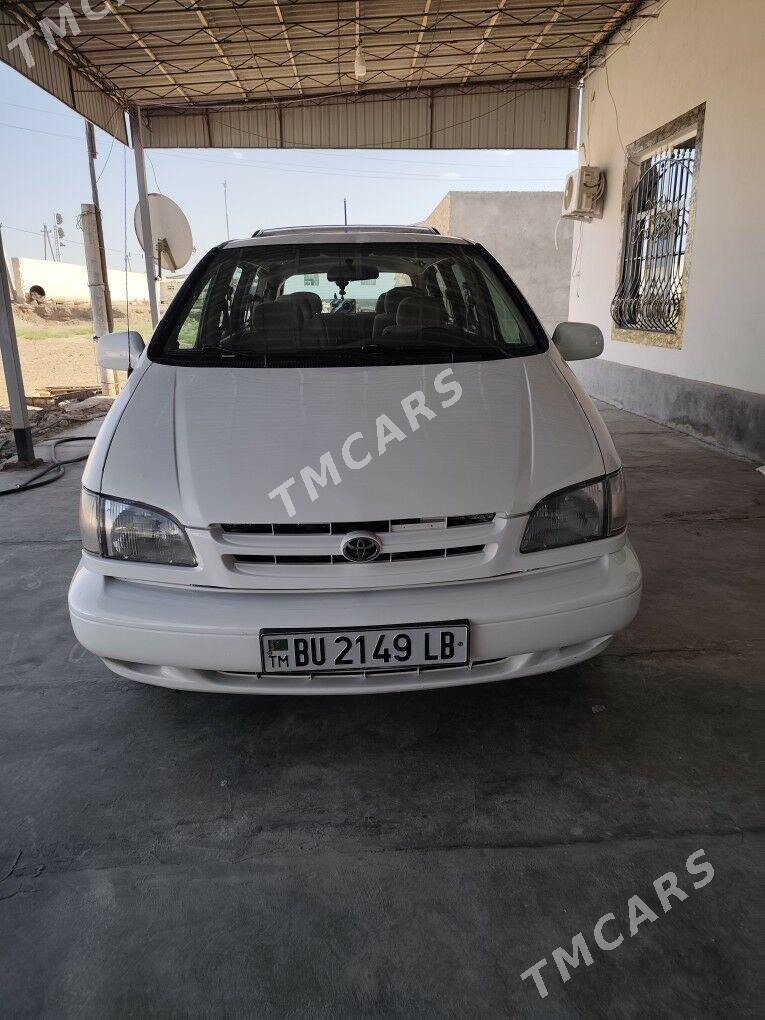 Toyota Sienna 2000 - 170 000 TMT - Керки - img 2