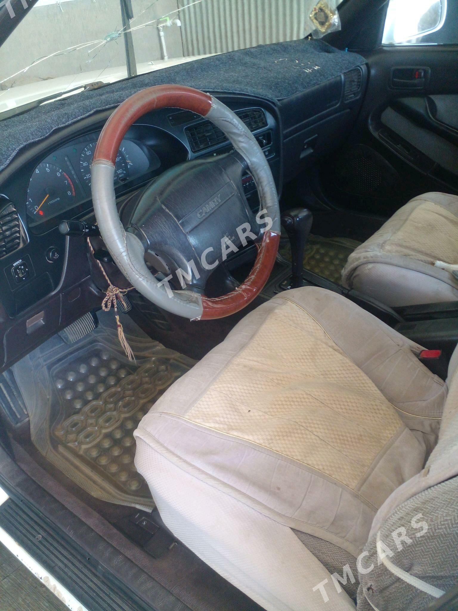 Toyota Camry 1994 - 85 000 TMT - Тагтабазар - img 3