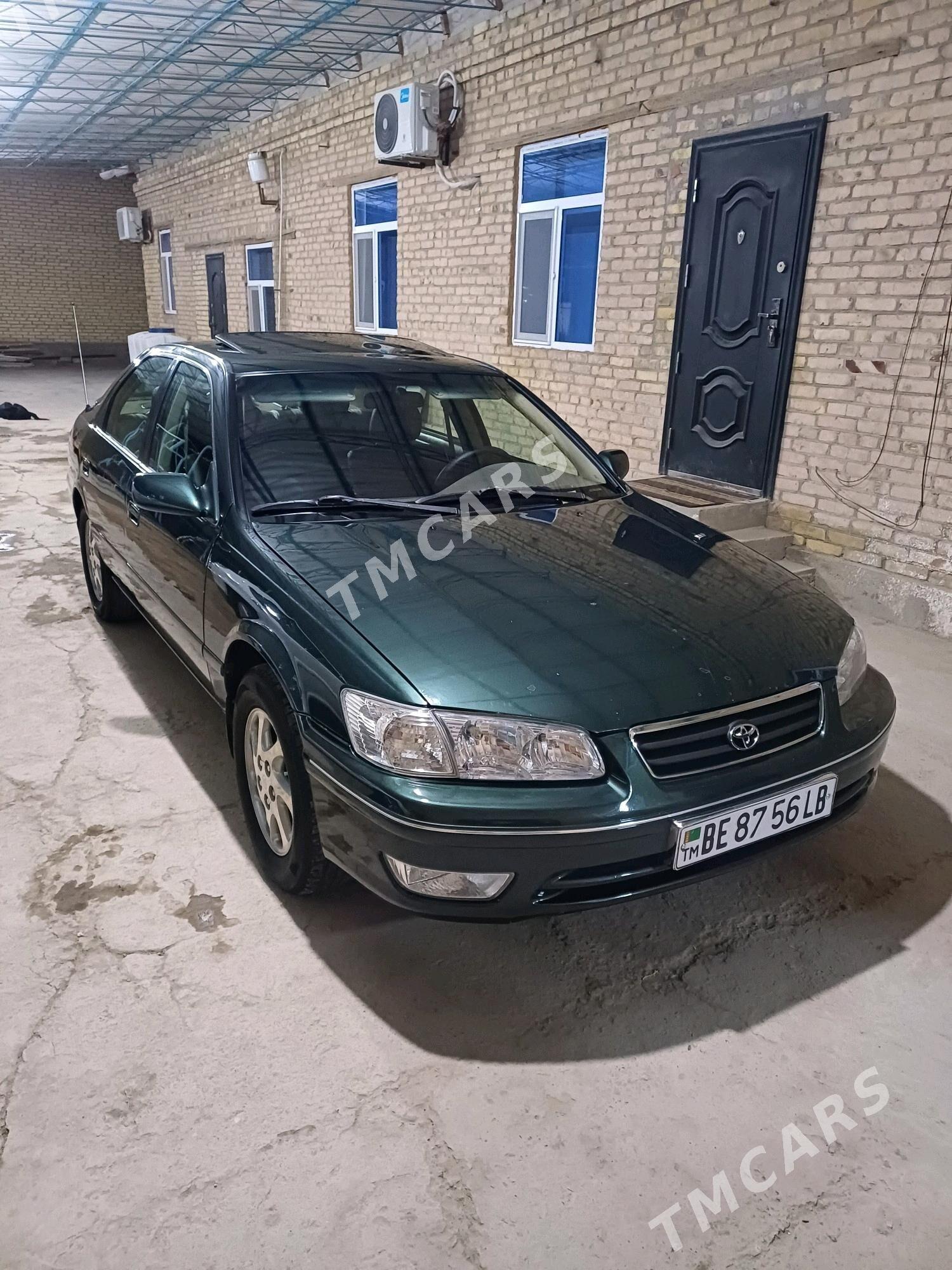 Toyota Camry 1999 - 135 000 TMT - Дянев - img 2