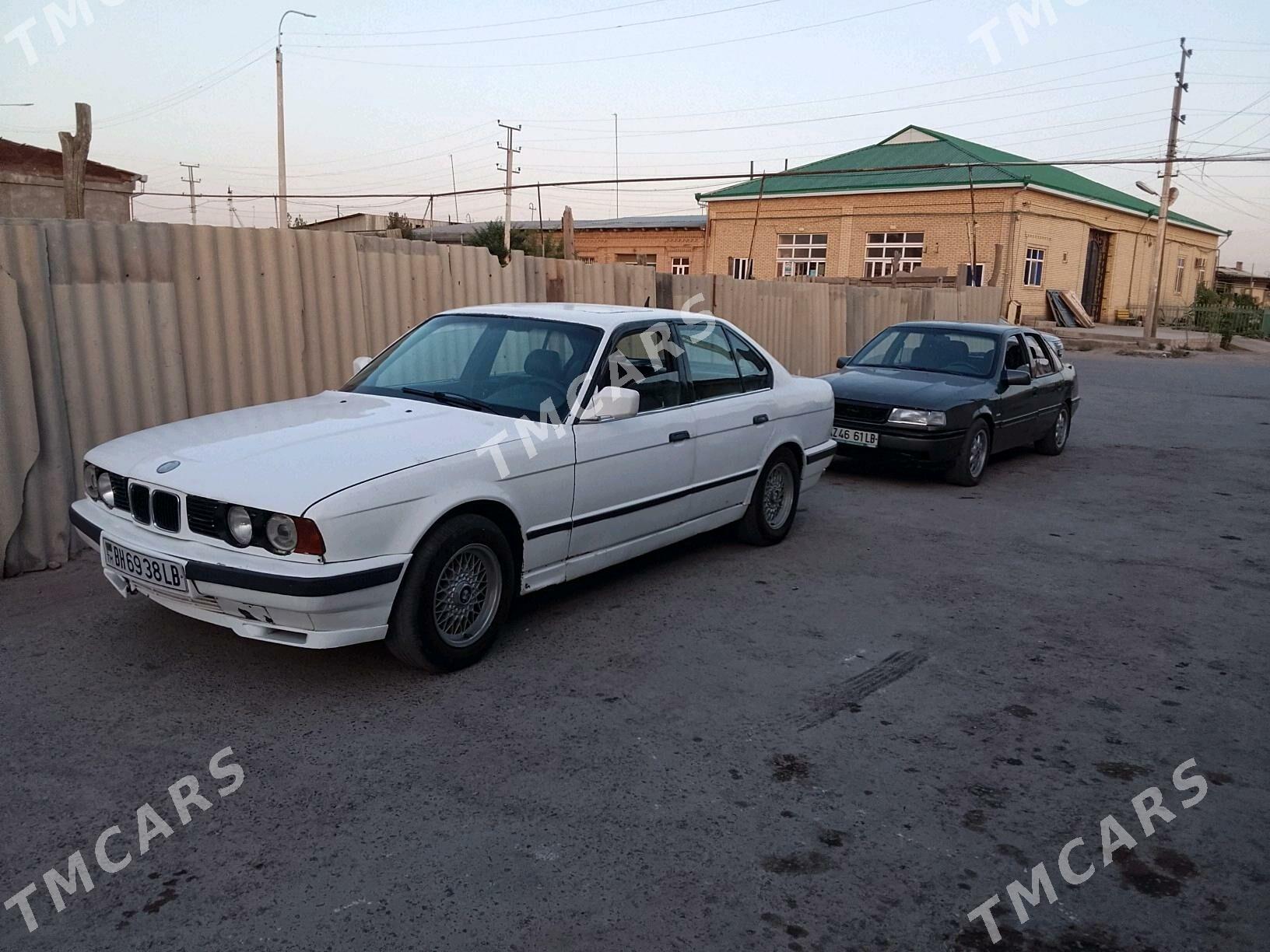 BMW 520 1992 - 25 000 TMT - Türkmenabat - img 4