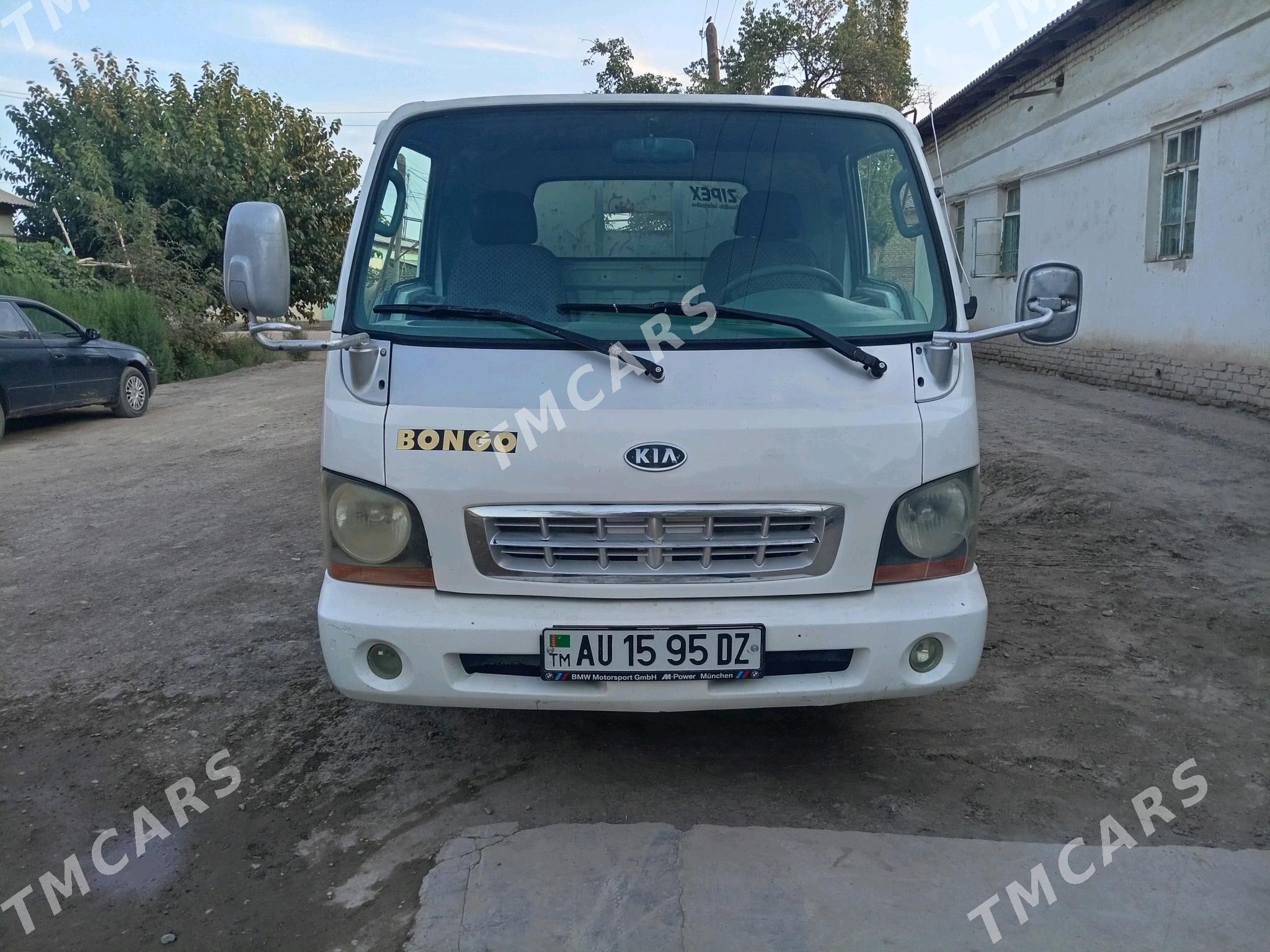 Kia Bongo 2003 - 110 000 TMT - Gurbansoltan Eje - img 3
