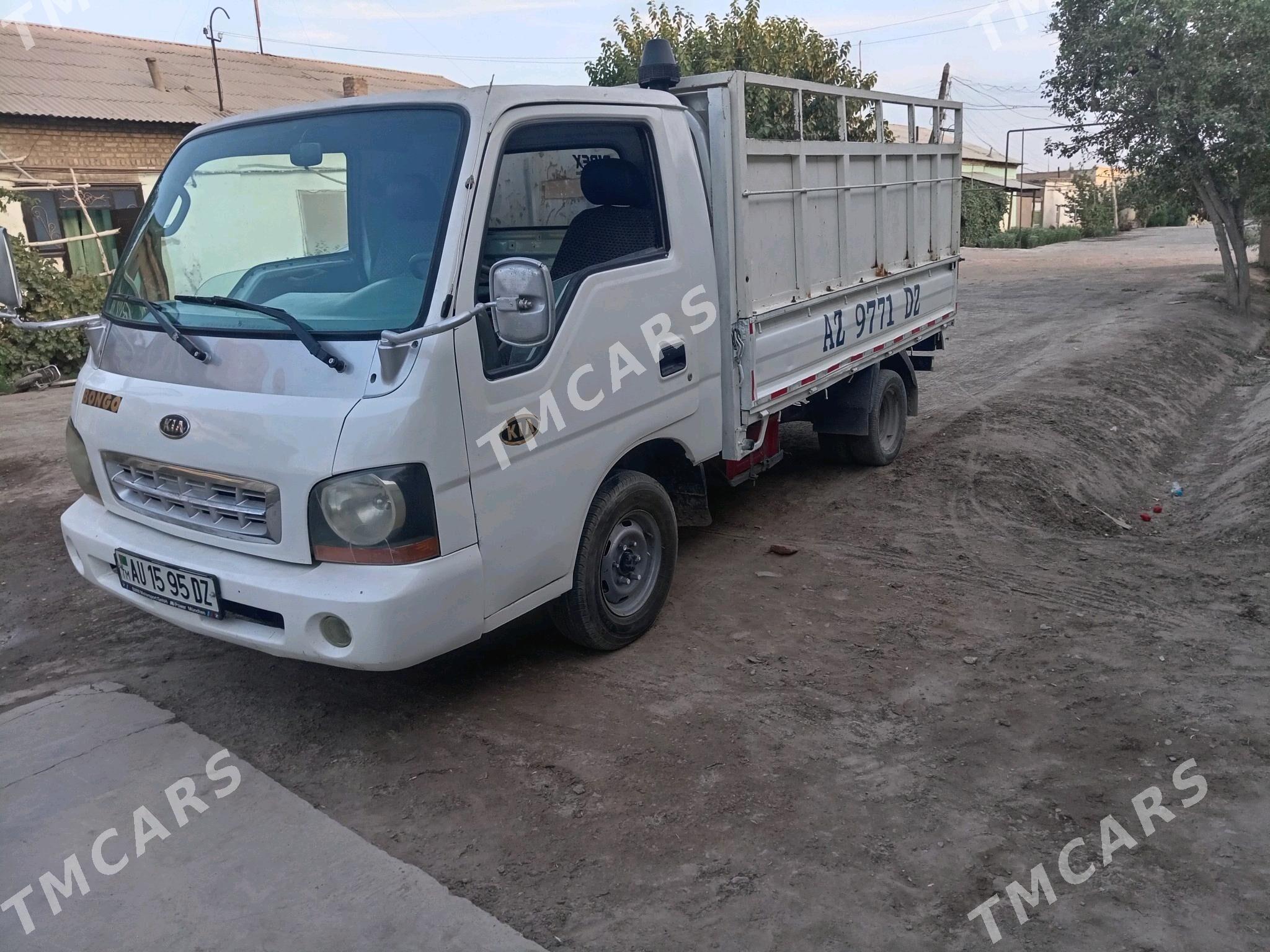 Kia Bongo 2003 - 110 000 TMT - Gurbansoltan Eje - img 4