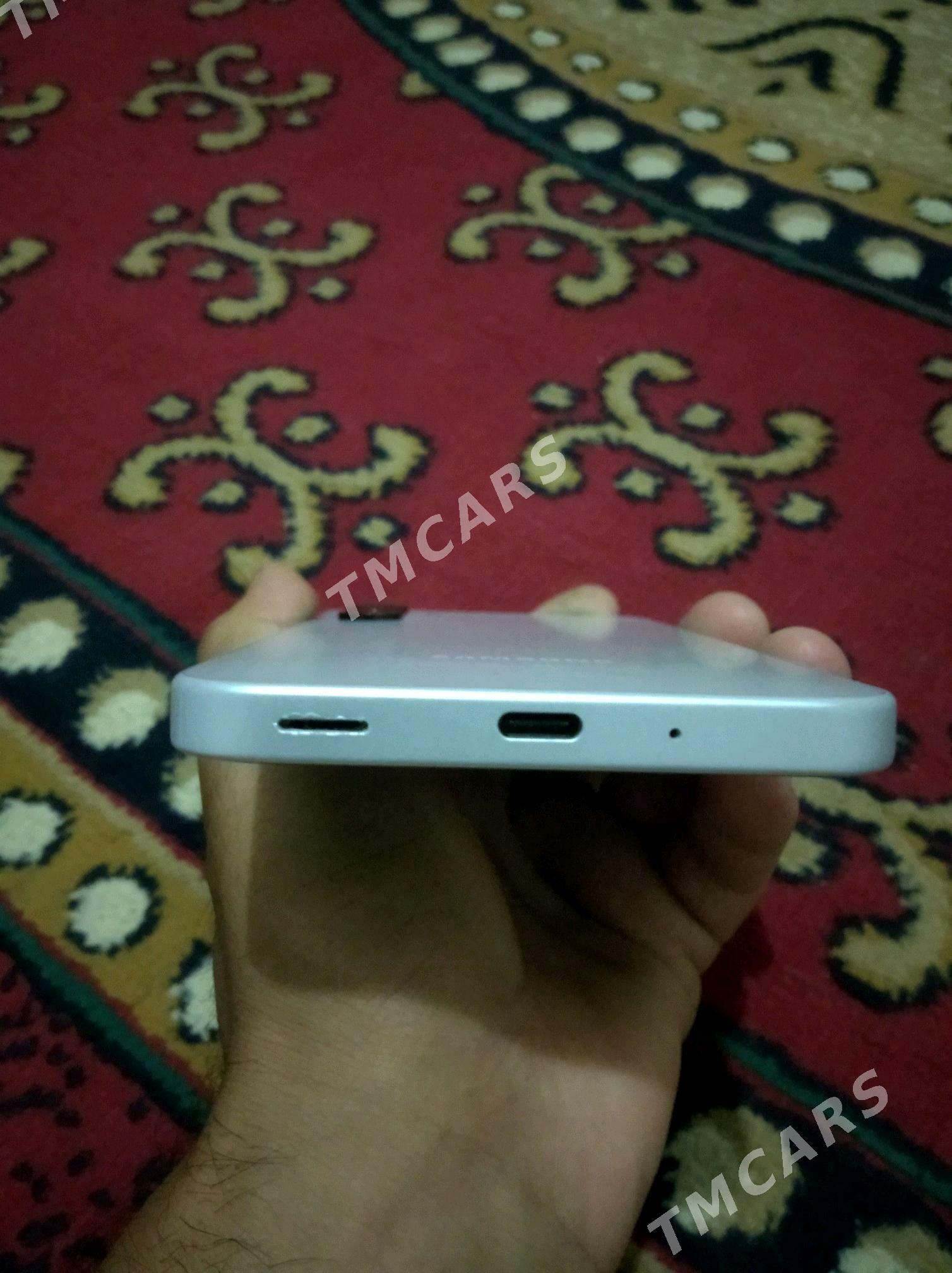 Samsung galaxy 16 - Mary - img 4