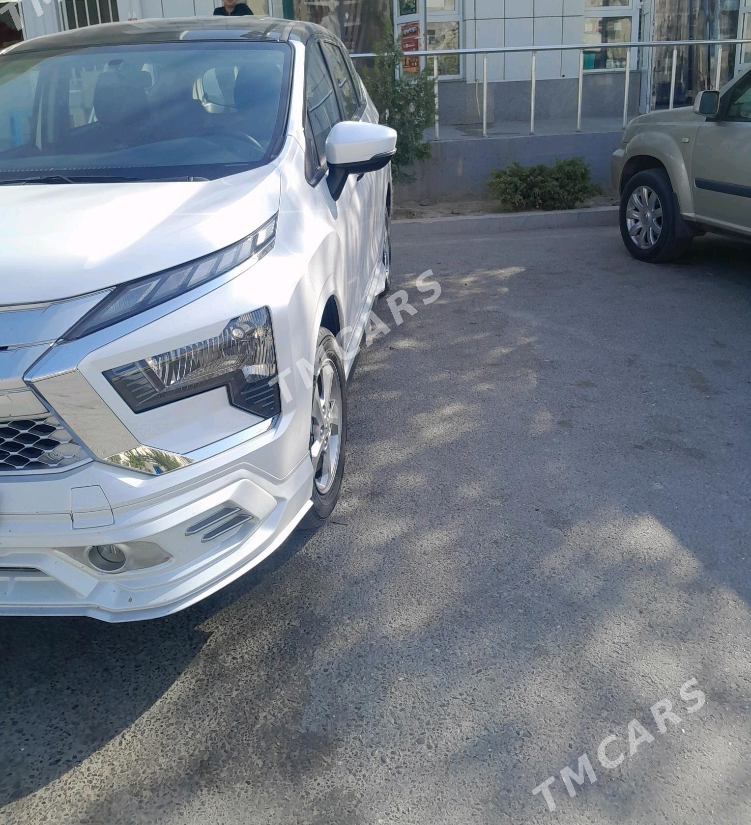 Mitsubishi Xpander 2024 - 330 000 TMT - Büzmeýin - img 3