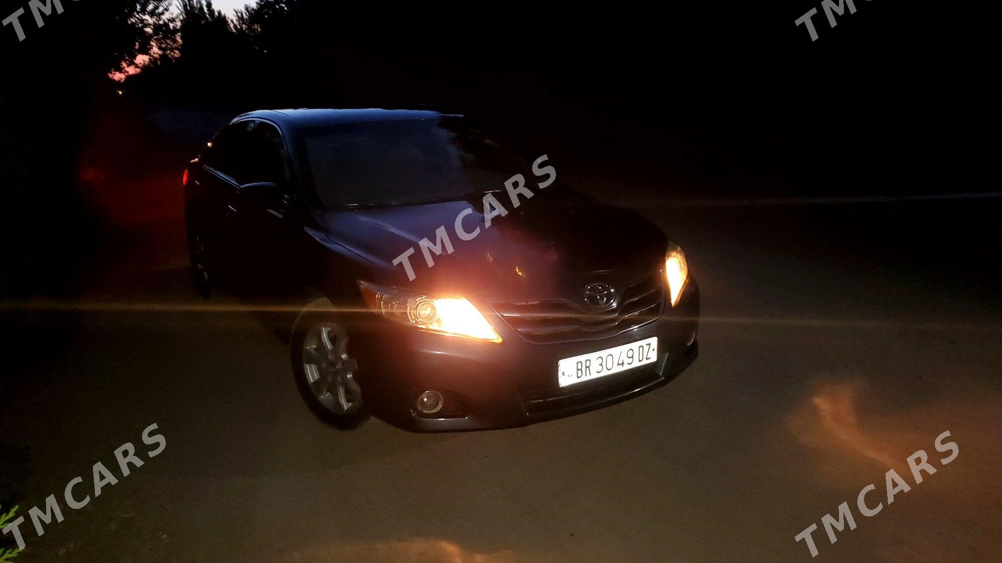 Toyota Camry 2011 - 180 000 TMT - Гурбансолтан Едже - img 2