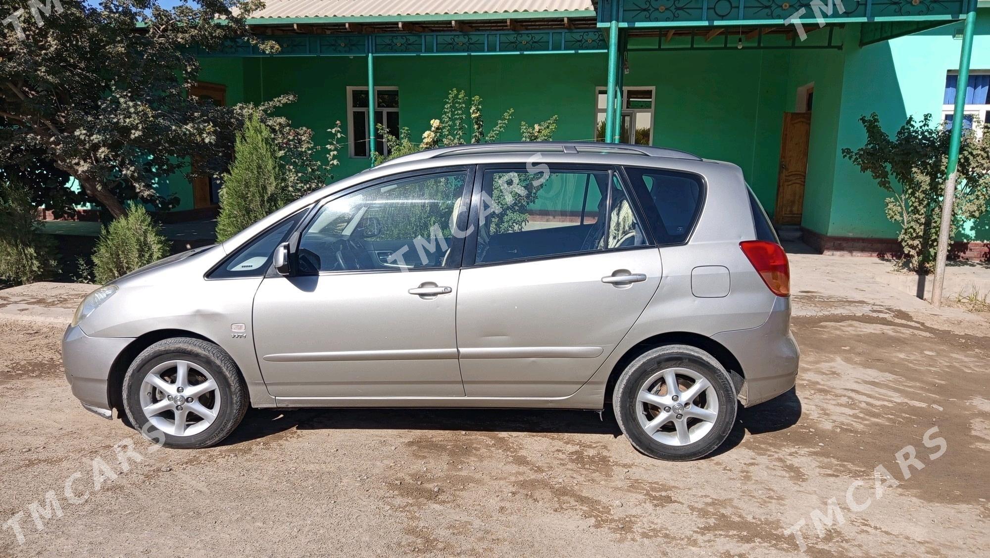 Toyota Corolla 2003 - 100 000 TMT - Дашогуз - img 3