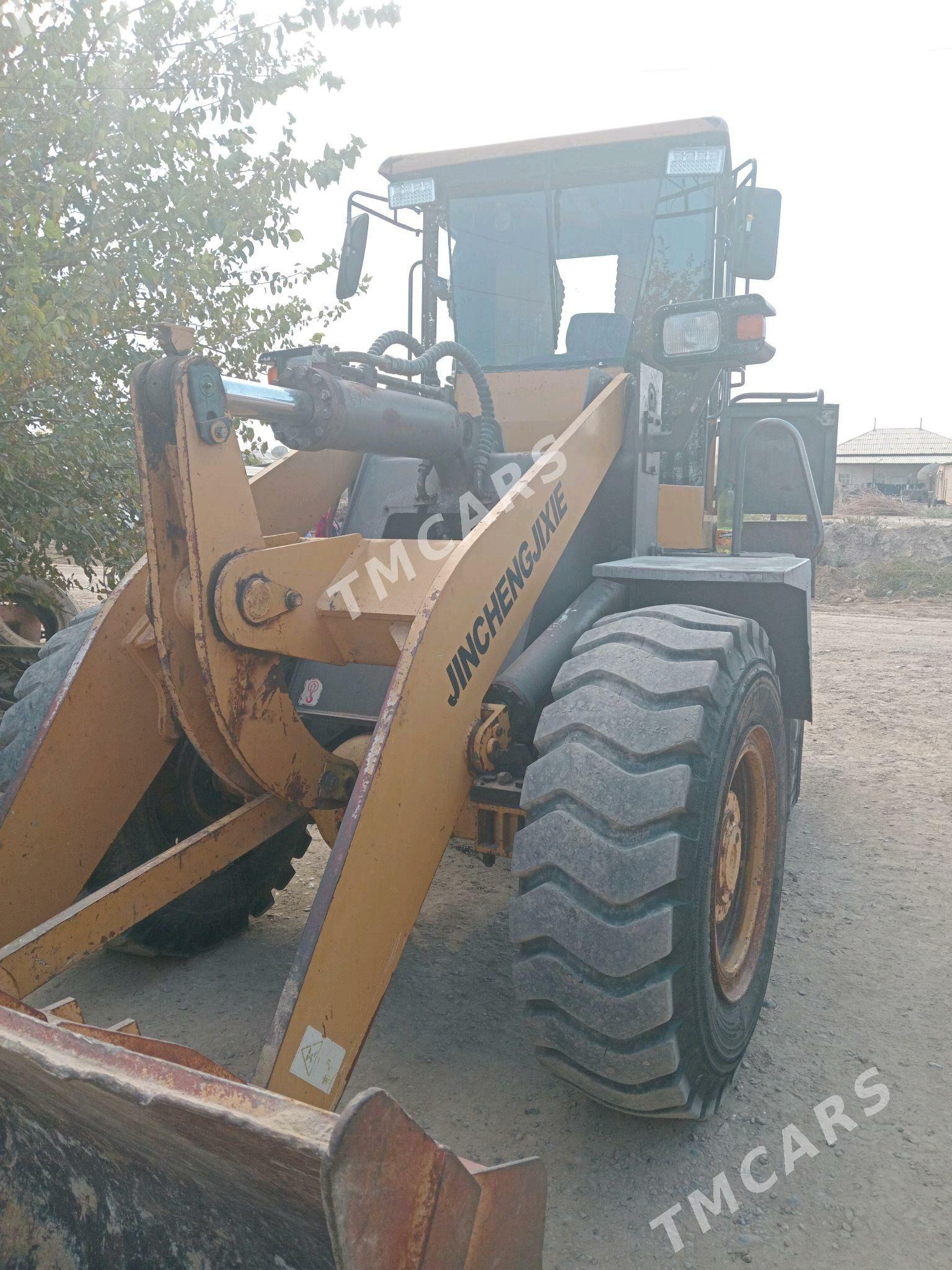 XCMG LW300F 2013 - 350 000 TMT - Мары - img 2