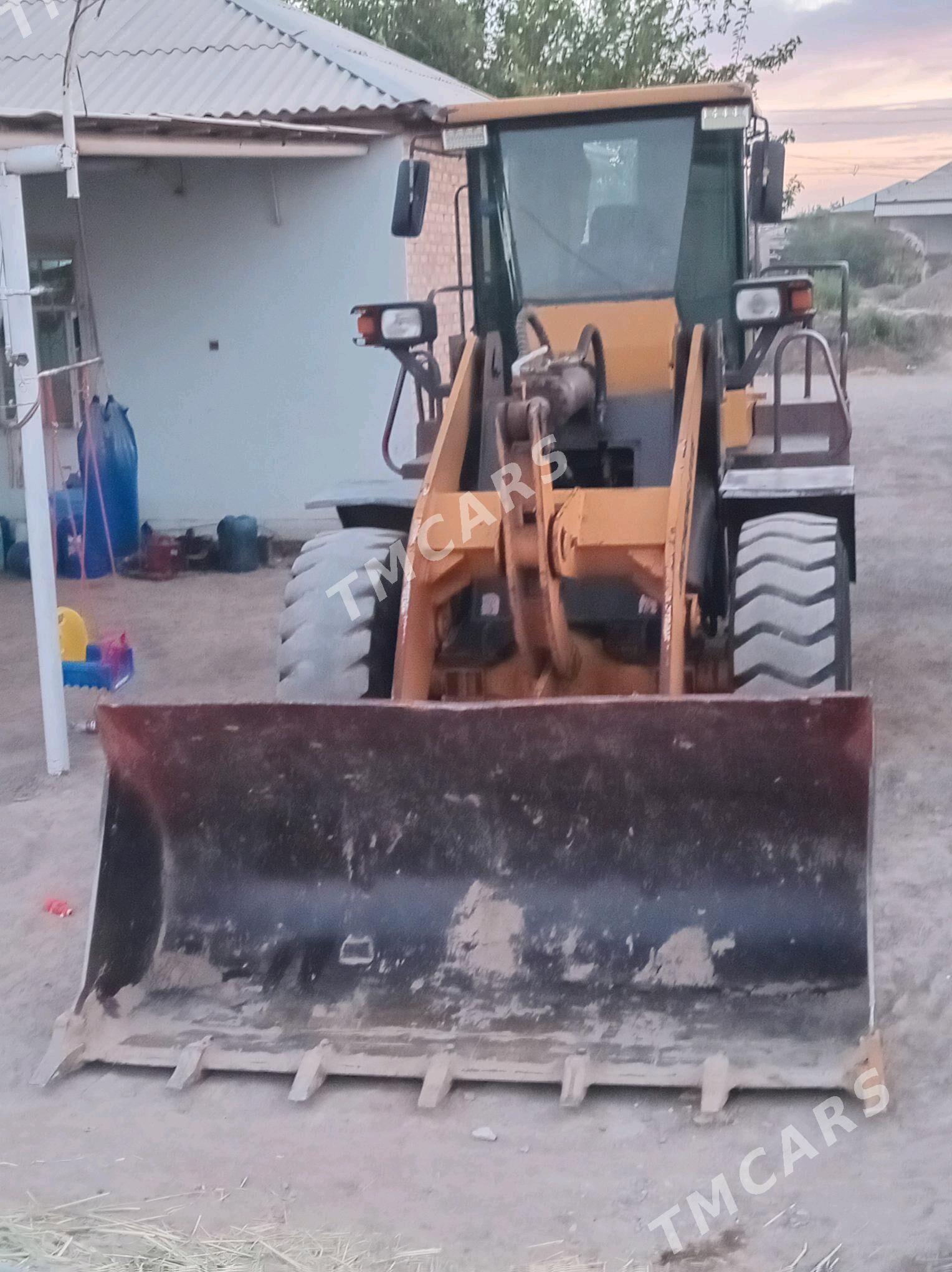 XCMG LW300F 2013 - 350 000 TMT - Мары - img 3