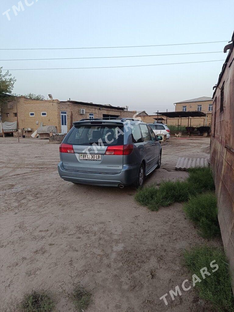 Toyota Sienna 2005 - 250 000 TMT - Койтендаг - img 3