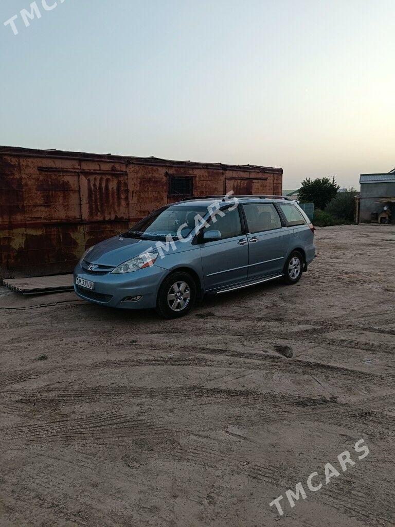 Toyota Sienna 2005 - 250 000 TMT - Койтендаг - img 6