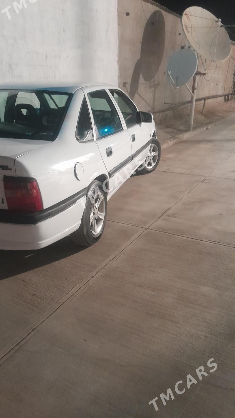 Opel Vectra 1992 - 36 000 TMT - Махтумкули - img 2