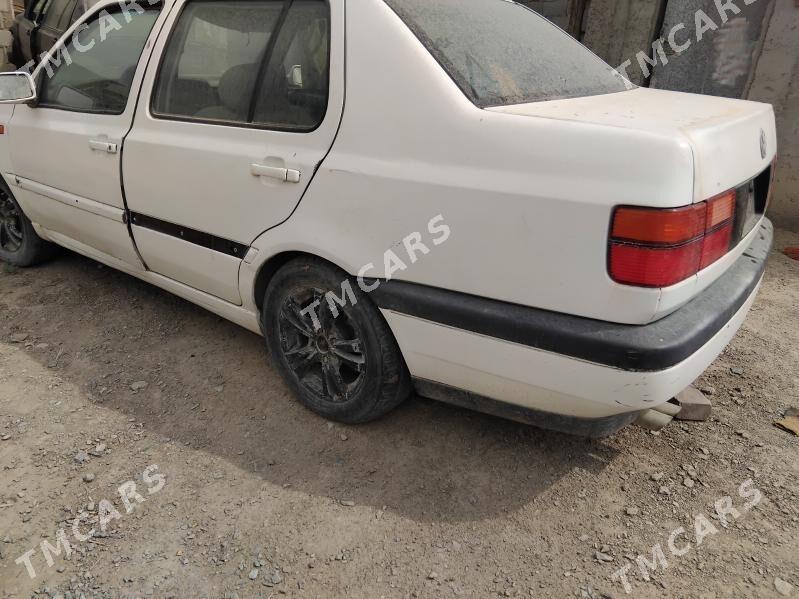 Volkswagen Jetta 1993 - 12 000 TMT - Bäherden - img 3