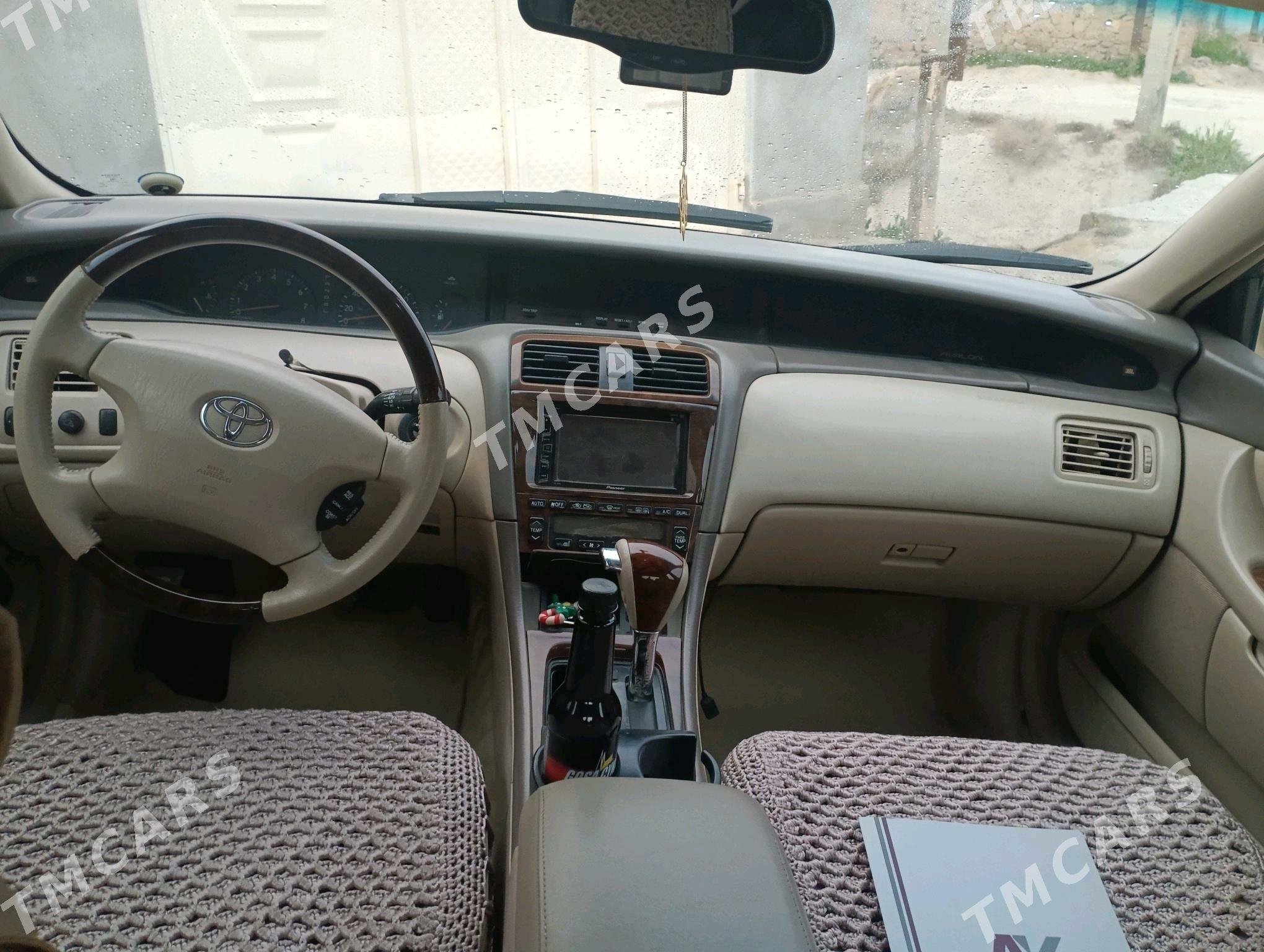 Toyota Avalon 2003 - 220 000 TMT - Магданлы - img 8