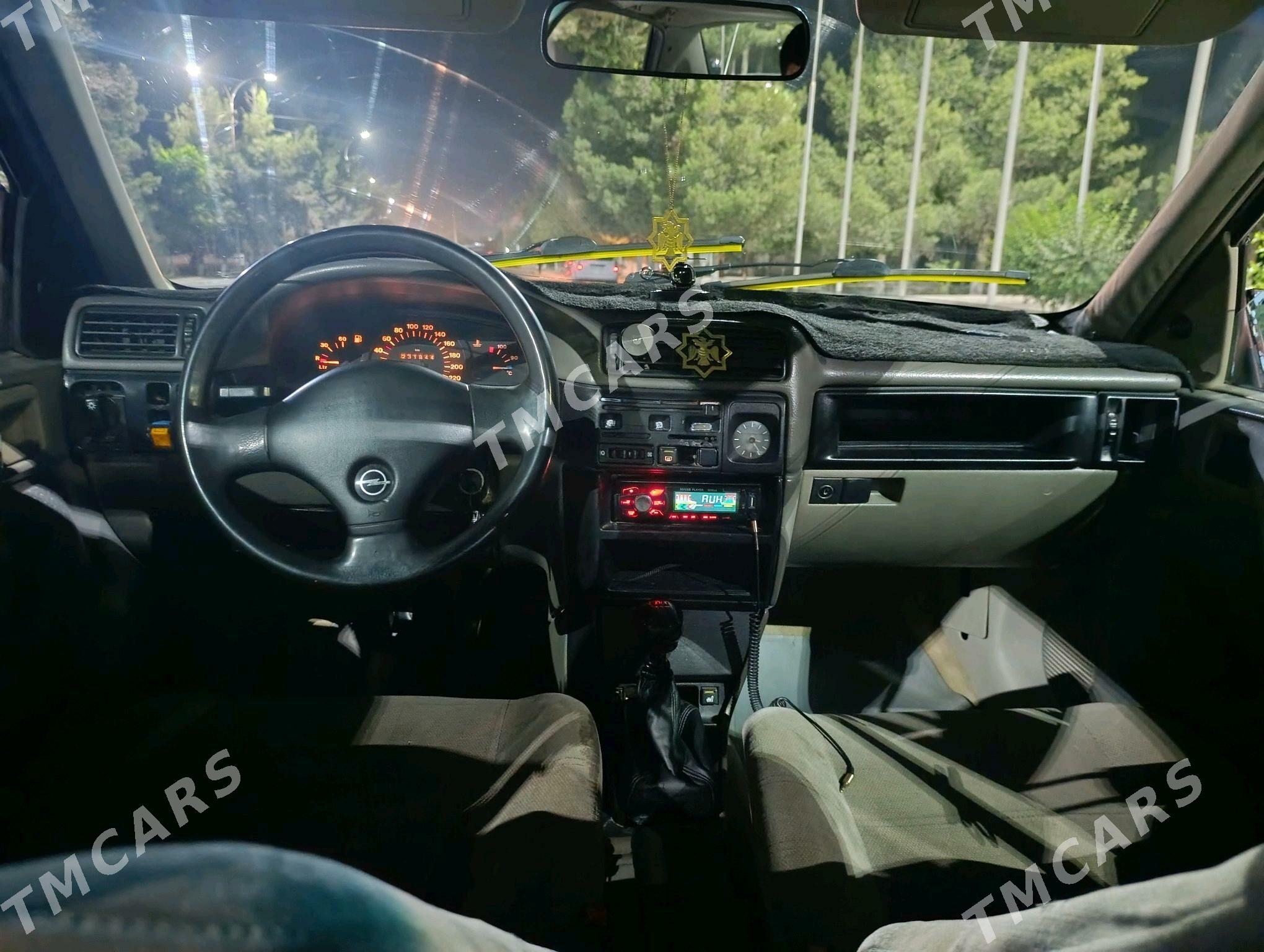 Opel Vectra 1992 - 36 000 TMT - Туркменгала - img 3