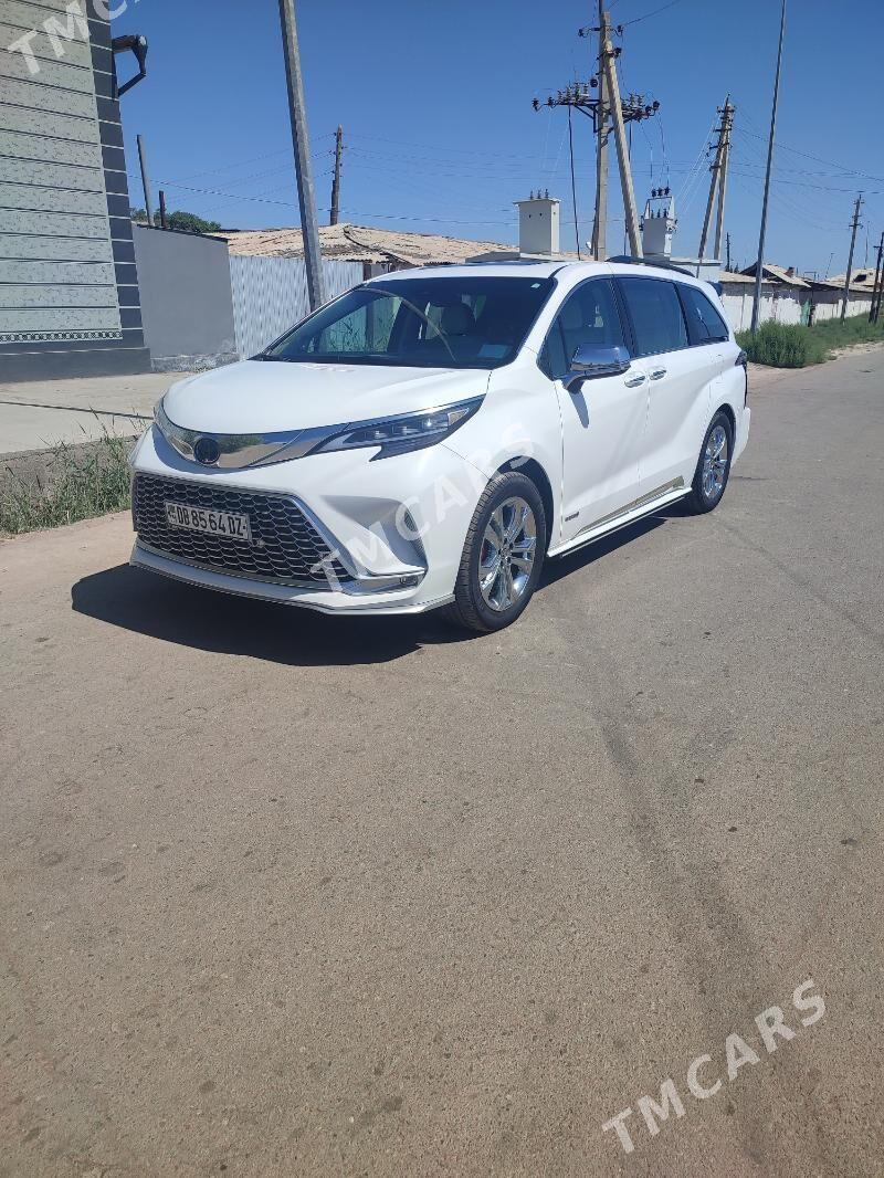 Toyota Sienna 2021 - 800 000 TMT - Daşoguz - img 1
