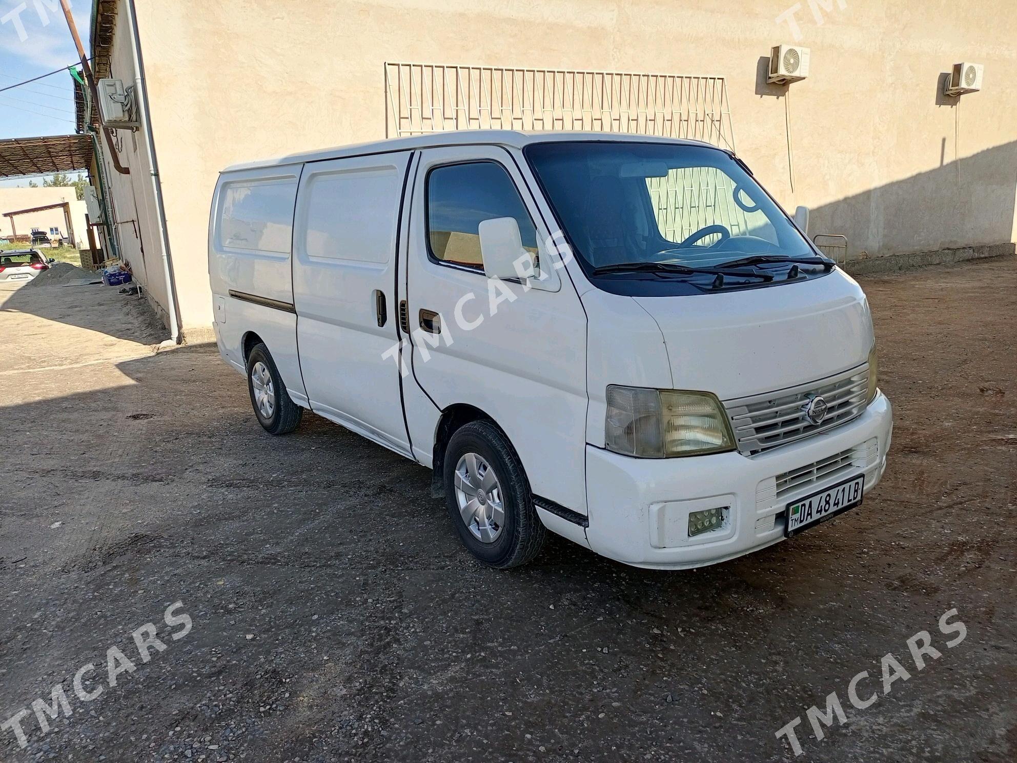 Nissan Urvan 2005 - 130 000 TMT - Дянев - img 6