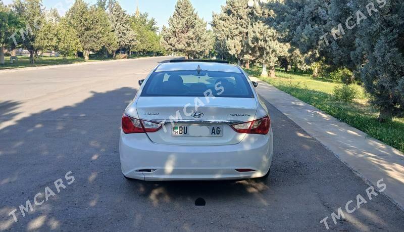 Hyundai Sonata 2011 - 138 000 TMT - Мир 2 - img 3