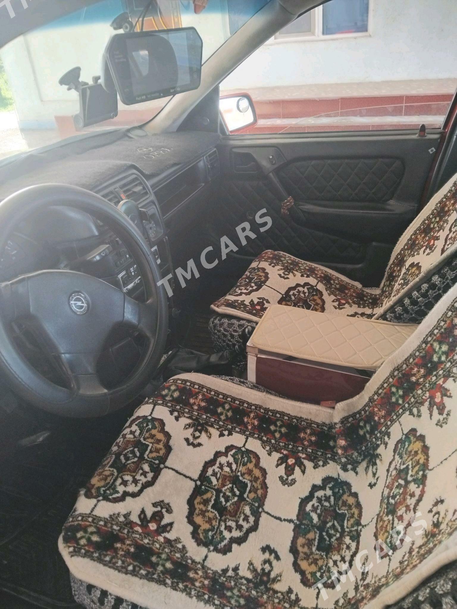 Opel Vectra 1990 - 30 000 TMT - Мургап - img 3