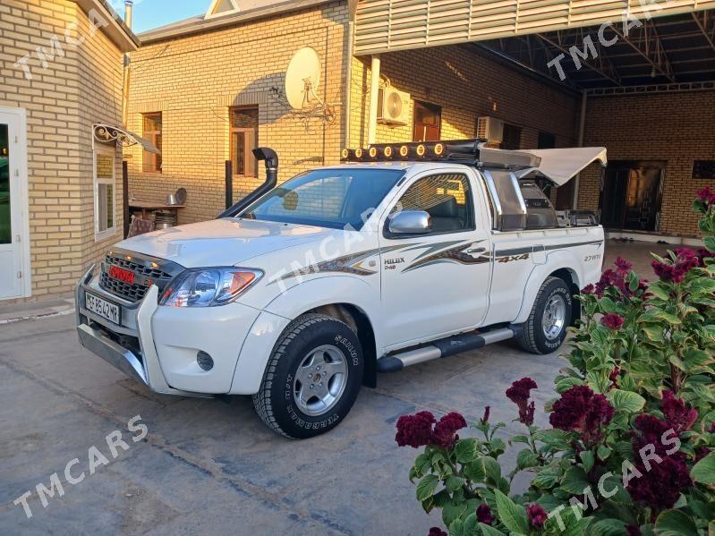 Toyota Hilux 2006 - 179 000 TMT - Мары - img 6