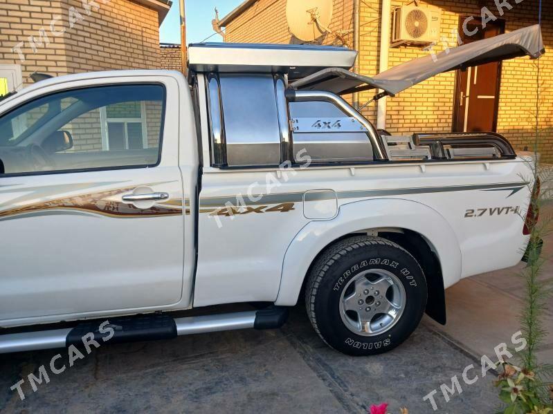 Toyota Hilux 2006 - 179 000 TMT - Мары - img 4