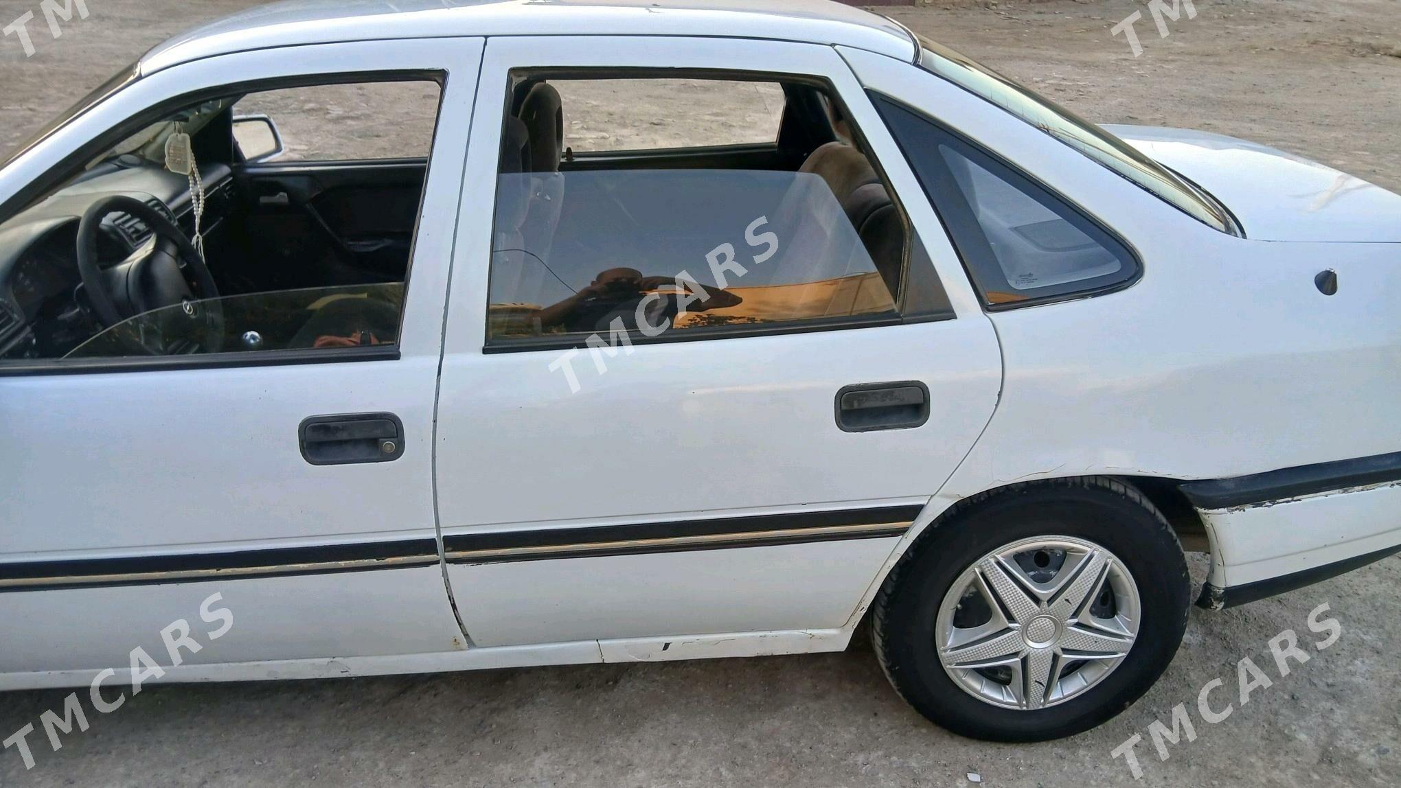 Opel Vectra 1990 - 28 000 TMT - Sakarçäge - img 2