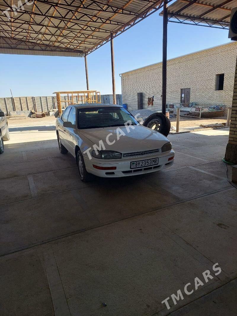 Toyota Camry 1993 - 90 000 TMT - Байрамали - img 2