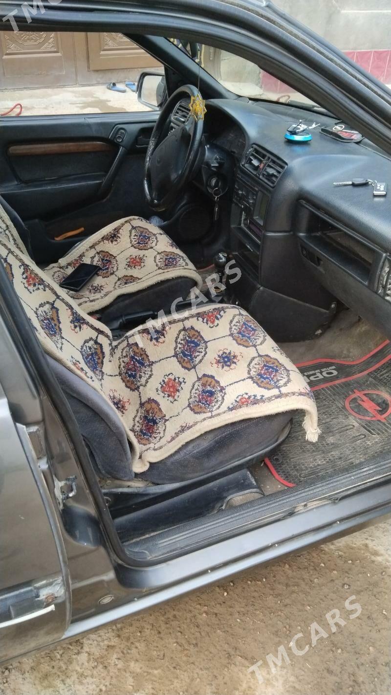 Opel Vectra 1994 - 34 000 TMT - Шабатский этрап - img 7