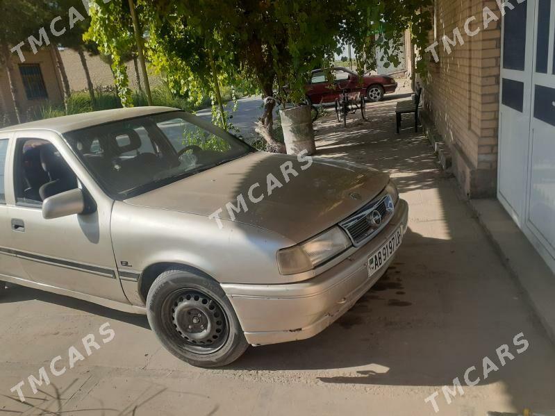 Opel Vectra 1992 - 30 000 TMT - Dänew - img 2