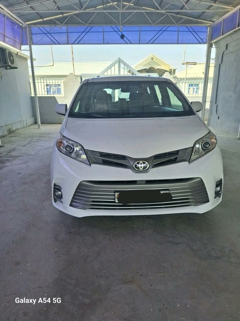 Toyota Sienna 2018 - 365 000 TMT - Гёкдепе - img 7