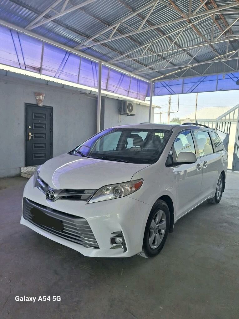 Toyota Sienna 2018 - 365 000 TMT - Гёкдепе - img 8