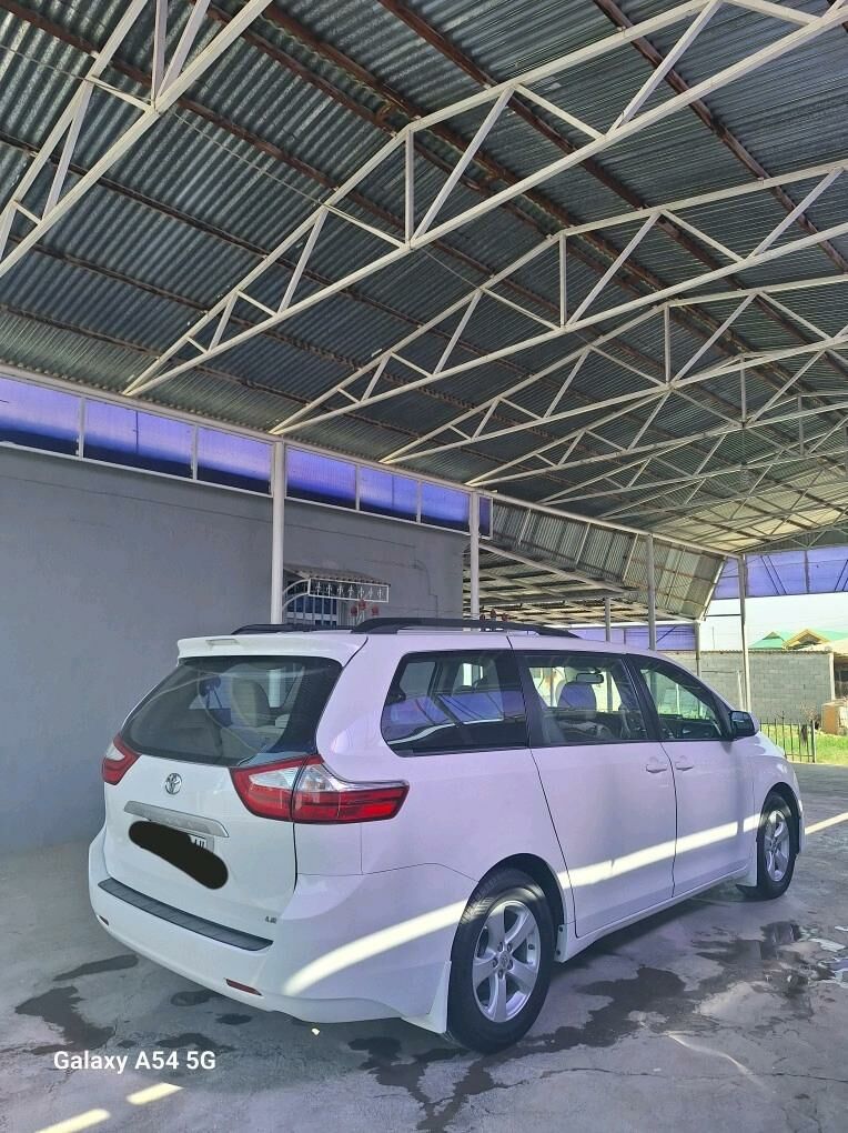 Toyota Sienna 2018 - 365 000 TMT - Гёкдепе - img 9