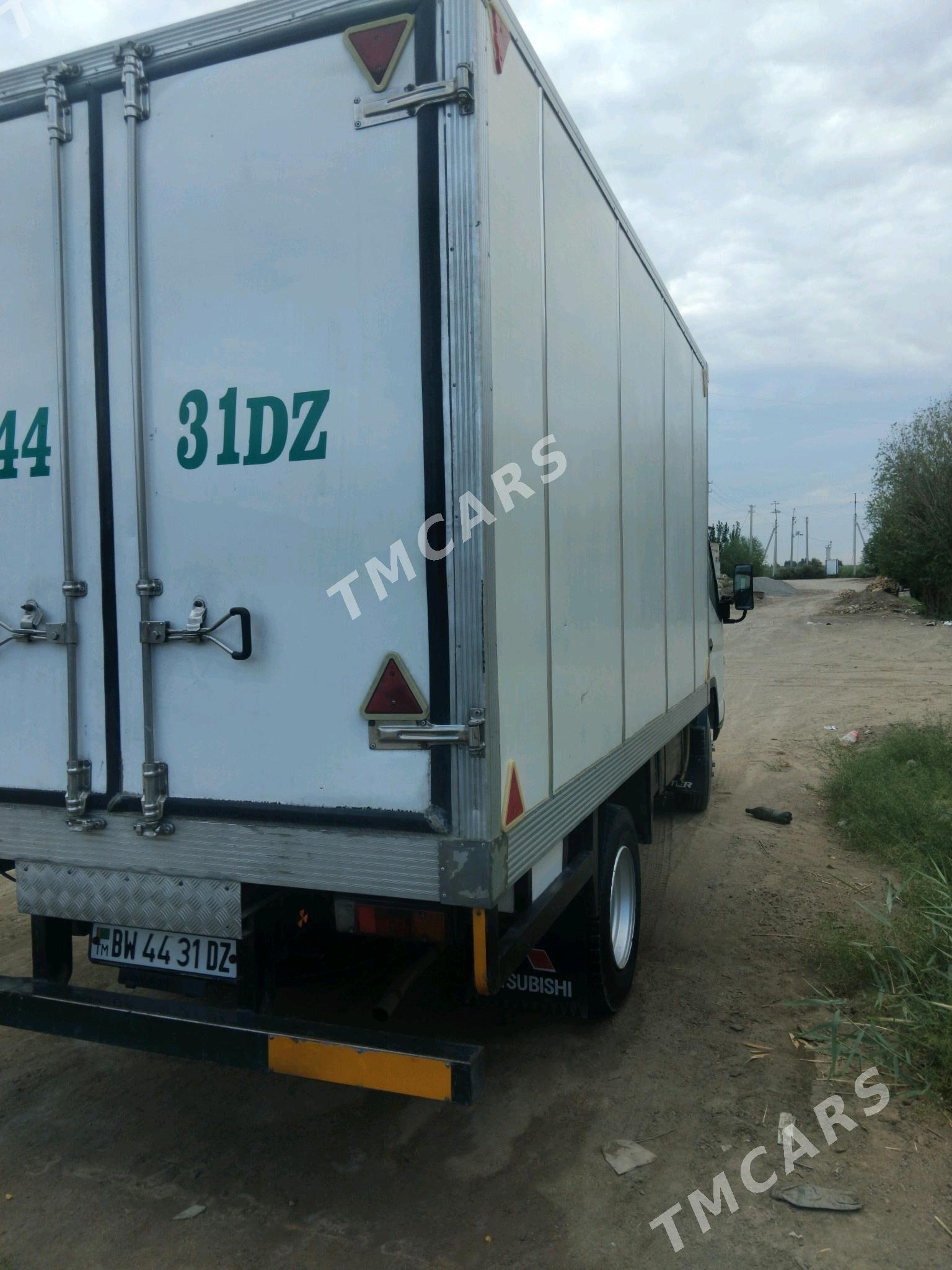 Mitsubishi Fuso 2014 - 500 000 TMT - Gurbansoltan Eje - img 2