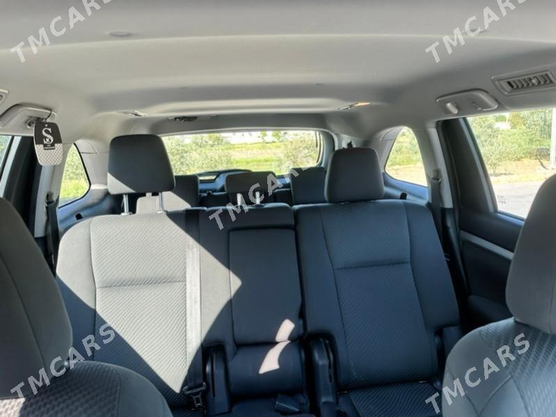 Toyota Highlander 2019 - 420 000 TMT - Мары - img 5