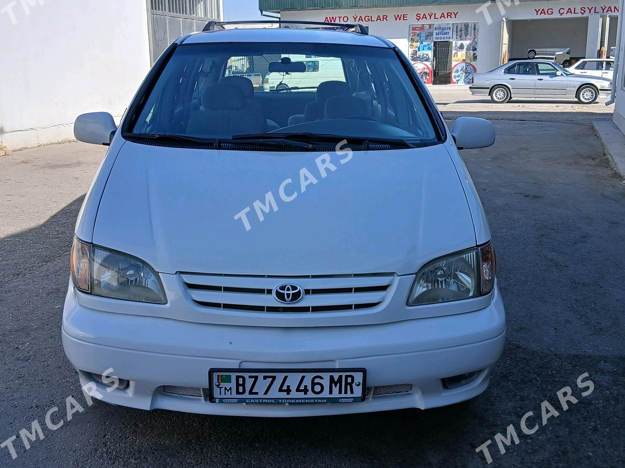 Toyota Sienna 2001 - 135 000 TMT - Мары - img 6
