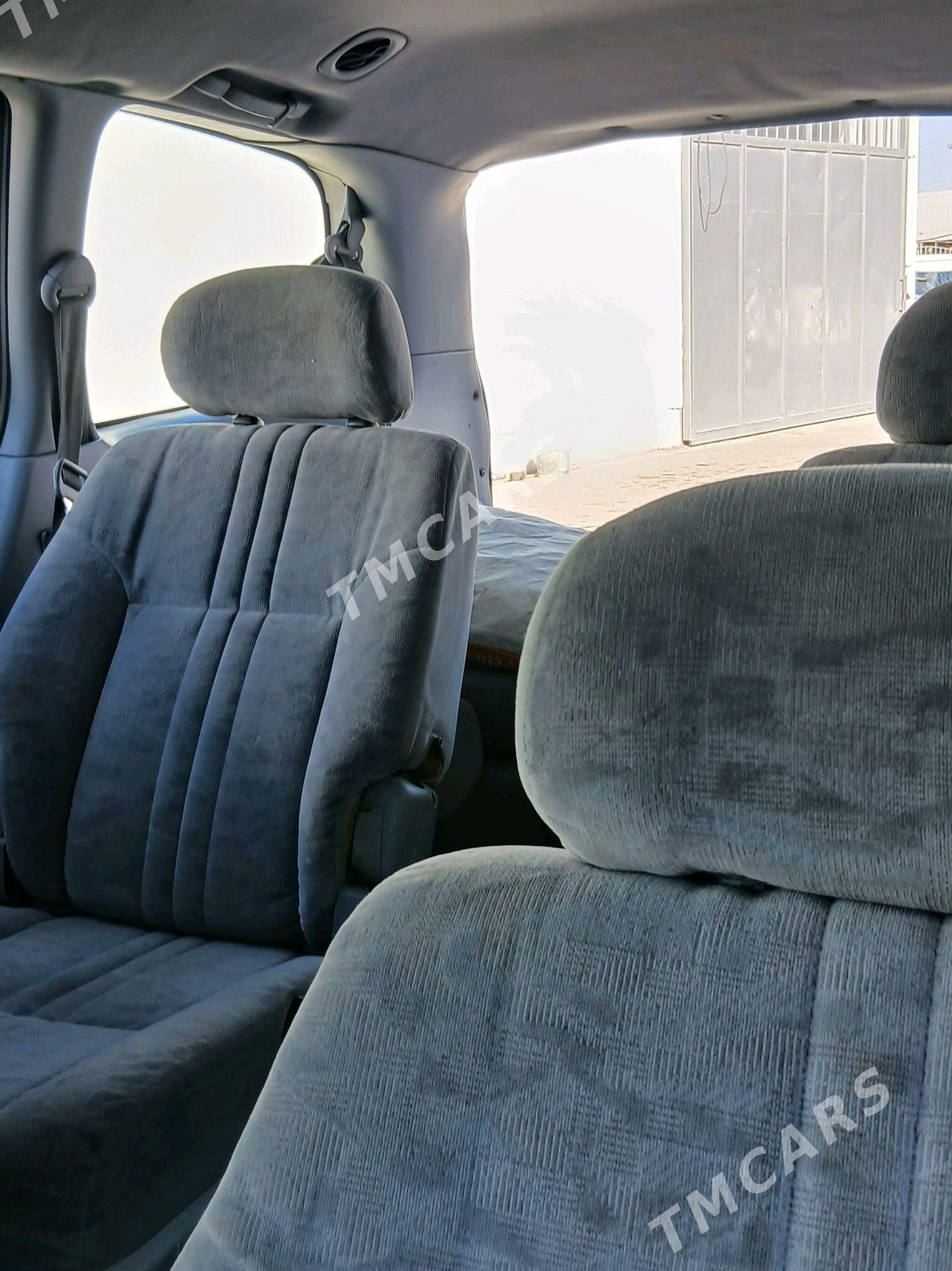 Toyota Sienna 2001 - 135 000 TMT - Мары - img 8
