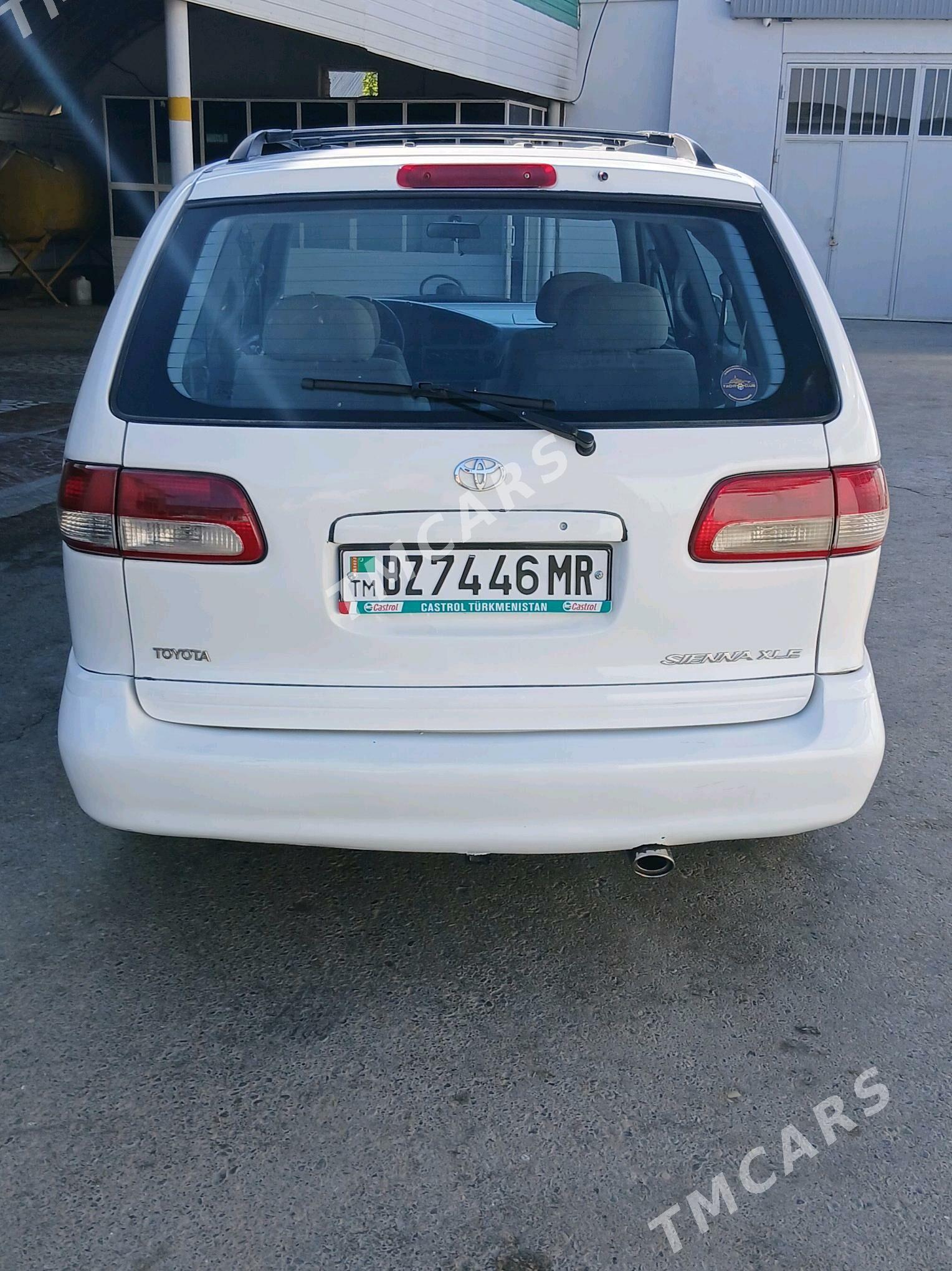 Toyota Sienna 2001 - 135 000 TMT - Мары - img 9