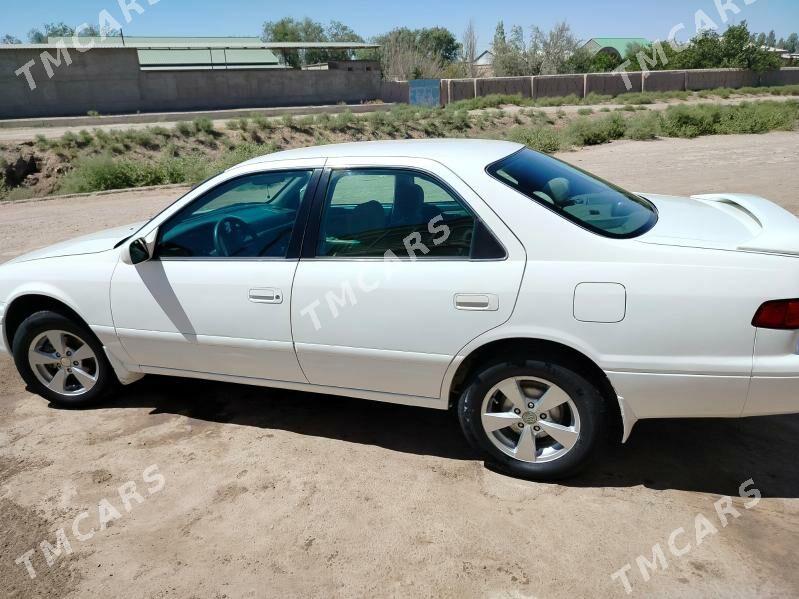 Toyota Camry 2001 - 142 000 TMT - Кёнеургенч - img 3