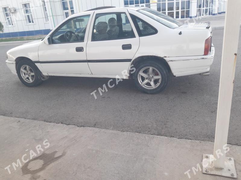 Opel Vectra 1992 - 30 000 TMT - Мургап - img 5