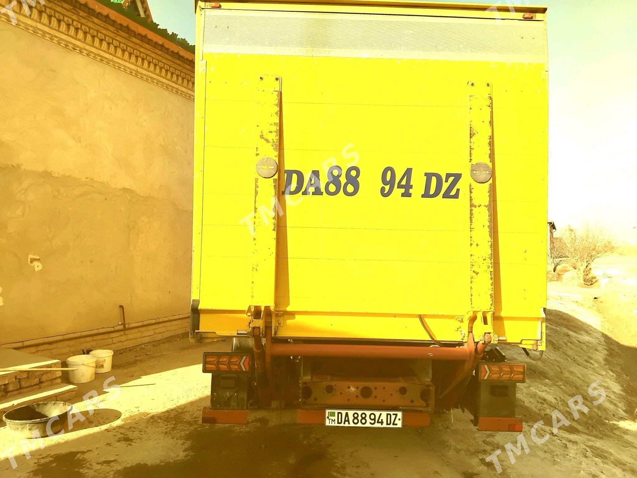 Iveco EuroCargo 2003 - 280 000 TMT - Гурбансолтан Едже - img 4