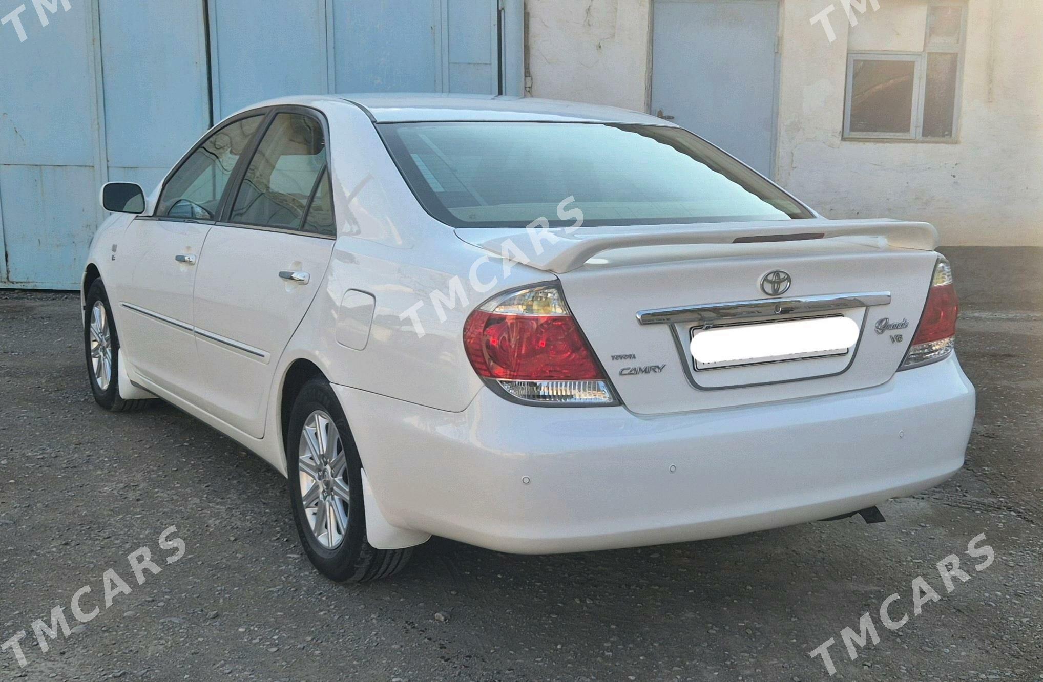 Toyota Camry 2004 - 190 000 TMT - Теджен - img 4