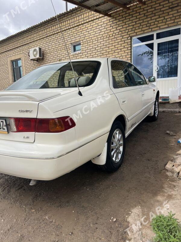 Toyota Camry 2001 - 125 000 TMT - Губадаг - img 2