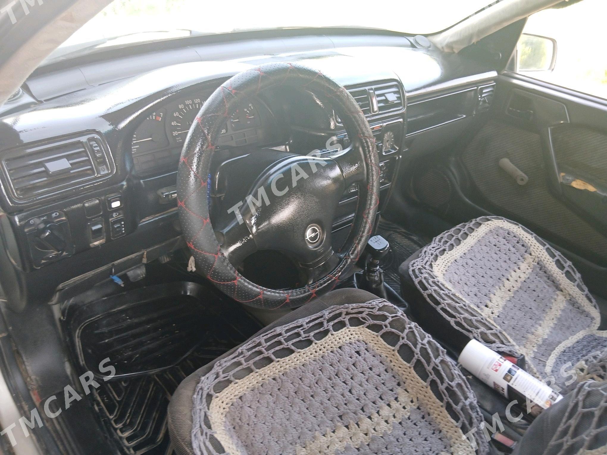 Opel Vectra 1991 - 33 000 TMT - Губадаг - img 7