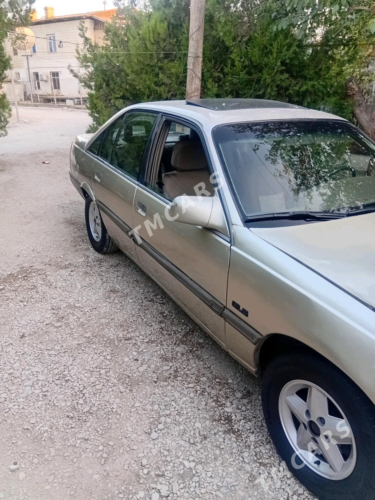 Opel Omega 1990 - 27 000 TMT - Balkanabat - img 3