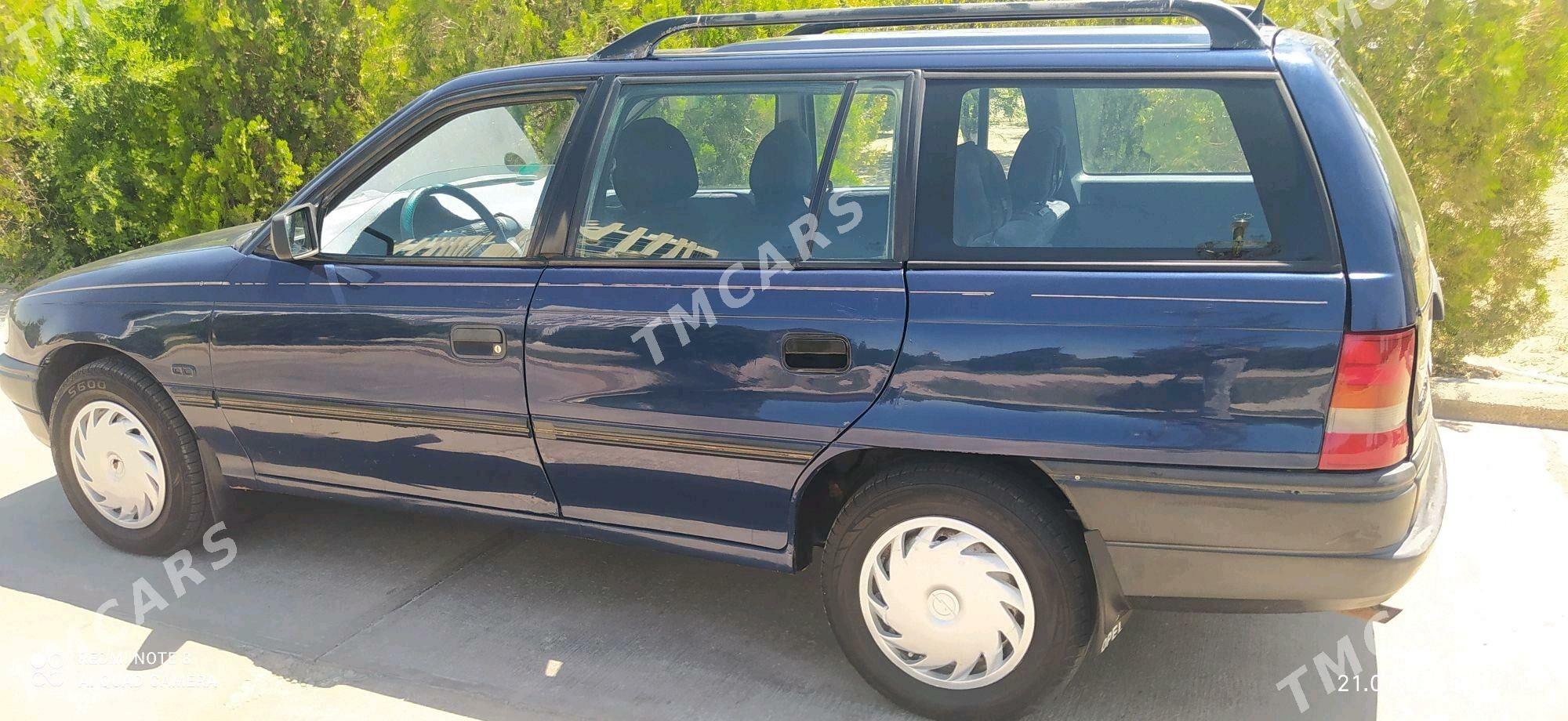 Opel Astra 1993 - 39 000 TMT - Шабатский этрап - img 3