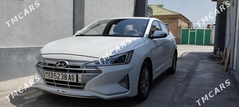 Hyundai Elantra 2019 - 220 000 TMT - Гарадамак Шор - img 3